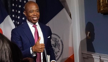 Primátora New Yorku obvinili zo sexuálneho útoku spred 30 rokov