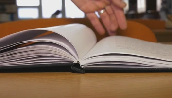 Ak študent podvádzal, titul mu nevezmú. Systém na trestanie plagiátorov je u nás deravý