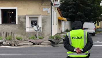 Z vykrádania bankomatov plynom obvinili dvoch Moldavcov