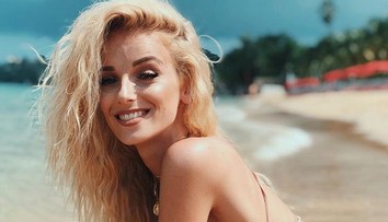 Sexy Sima v bikinách. Puberťáci sa pustili do jej poprsia, toto je jej odkaz