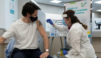 Očkovanie v Kanade bude povinné nielen pre štátnych zamestnanov. Rozhodla o tom vláda