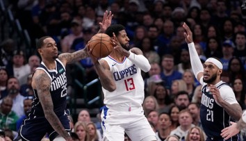 VIDEO: Ktorý bol lepší? NBA videla dvoch adeptov na zákrok sezóny v jednu noc