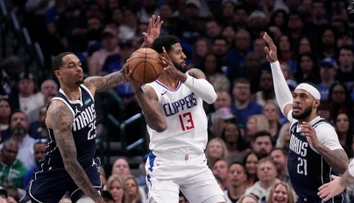 VIDEO: Ktorý bol lepší? NBA videla dvoch adeptov na zákrok sezóny v jednu noc