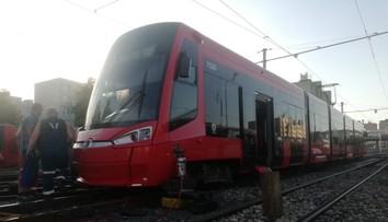 Na bratislavskom nábreží sa zrazili dve električky, spôsobil ju ľudský faktor