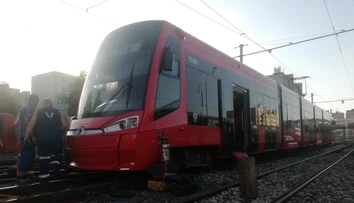 Na bratislavskom nábreží sa zrazili dve električky, spôsobil ju ľudský faktor