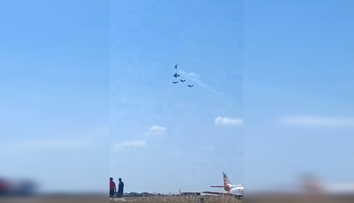 VIDEO: Nešťastie počas leteckej šou na juhu Portugalska. Zrážku akrobatických lietadiel jeden z pilotov neprežil