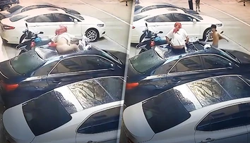 VIDEO: Žena počas sexu vypadla z balkóna a pristála na aute, na pomoc jej pribehol polonahý muž