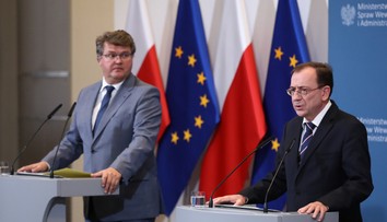 Poľský prezident ich omilostil, najvyšší súd bol proti. Polícia si pre exministra prišla do prezidentského paláca