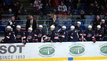 MS v hokeji do 18 rokov: Američania vo finále zdolali Fínov 4:2