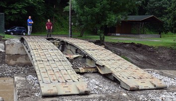 Zubné už nie je odrezané od sveta, vojenskí ženisti cez rieku osadili provizórny most