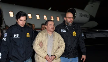 Mexiko vydalo narkobaróna Guzmána do USA