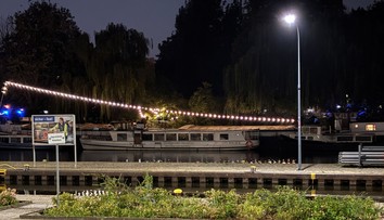 Nešťastie na párty v Berlíne. Na lodi sa preborila strecha, hlásia najmenej deväť zranených