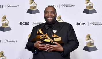 Dráma na odovzdávaní Grammy. Najprv získal tri ceny, potom si poňho prišli policajti