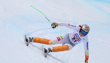 Po obrovskom slalome žien zrušili pre nepriaznivé podmienky aj zjazdy. Tie sa mali konať cez víkend