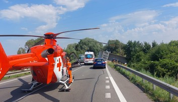 Po vážnej nehode neďaleko Kútov sú štyria ľudia ťažko zranení. Zrazilo sa tam niekoľko áut