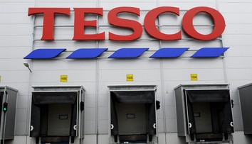 Tesco končí u jedného z našich susedov. Predáva všetkých tristo prevádzok