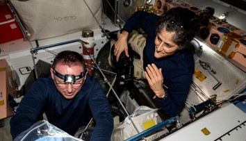 Astronauti, ktorí uviazli na ISS, už poznajú dátum návratu na Zem