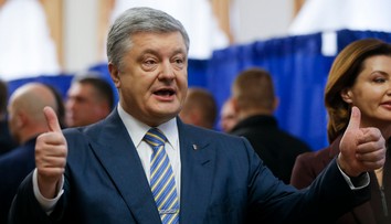 Ukrajinský exprezdent Porošenko sa vrátil do vlasti. Čaká ho súdny proces
