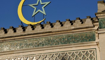 Radikálnym a nenávistným kázňam dali stopku. Vo Francúzsku zatvorili mešitu