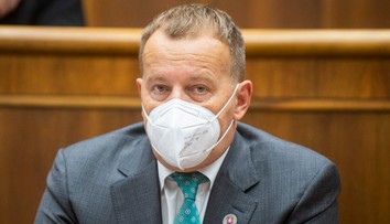 Rozhodnutie o reforme národných parkov sa presúva, Sme rodina hlasovalo s opozíciou