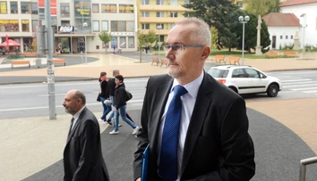 Bývalí politici SDKÚ-DS zakladajú novú stranu Doprava