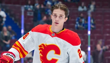 Ľahší otras mozgu na uvítanie v NHL: Honzek prezradil, koľko bude mimo