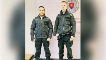 Hrôza matky z B. Bystrice: Dcérka skolabovala počas jazdy, ľudia nereagovali. Pomohli jej až policajti