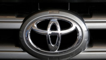 Toyota zvoláva do servisov státisíce vozidiel pre problémy s airbagmi