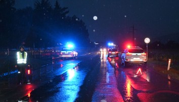 Nešťastie pri Partizánskom. Mladý vodič si ráno v tme a daždi nevšimol muža († 41) na krajnici