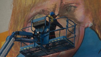 Maľba za tisíce eur sa stala terčom kritiky. Trnavčania žiadajú, aby ju výtvarník premaľoval