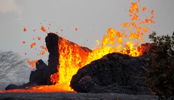 Havaj zápasí s vláknami vulkanického skla. Pripomínajú vlasy a sú veľmi nebezpečné