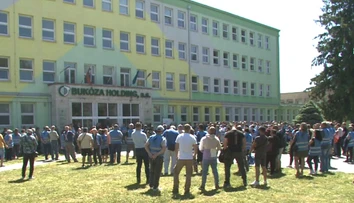 Už druhý mesiac nedostali výplaty. Zamestnanci Bukózy pri Vranove nad Topľou protestovali
