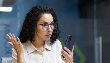 Vrátenie dane 100 eur bolo schválené. Pošleme vám ich na účet, píše sa v podvodnej SMS