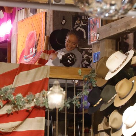 Rihanna s rodinou v Aspene