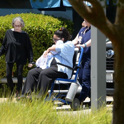 Vanessu Hudgens s bábätkom prepustili z nemocnice