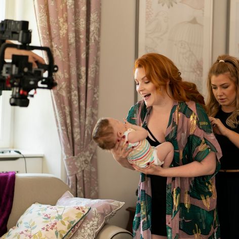 Barbora Švidraňová so synčekom v novom klipe.