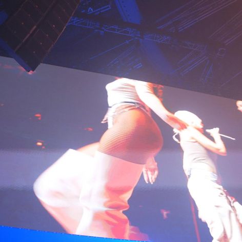 Zákulisné zábery z koncertu Rytmusa, Dara mu vzdala úctu