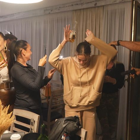 Dievčatá z Ruže pre nevestu na chate: Prekvapil ich striptér