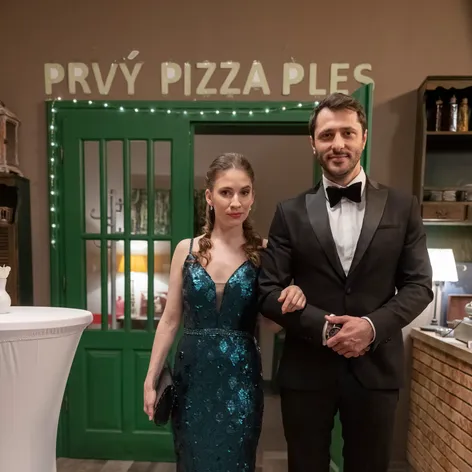 Ema (Janka Kovalčíková) a Alex (Braňo Deák)
