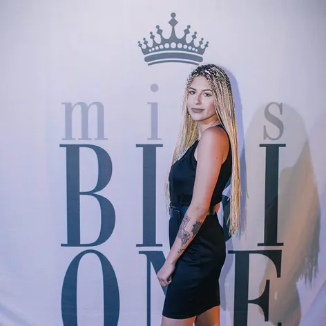 Tereza s blond hrivou