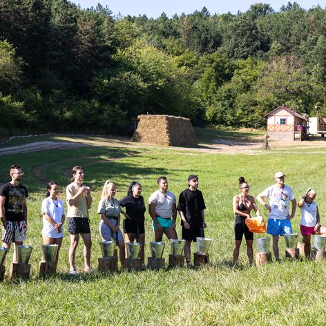 Farmári sa pri hre o odmenu schladili v bazéne, Timo mohol nakupovať