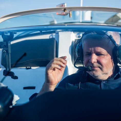 Lietajúce auto Aircar po prvý raz absolvovalo let medzi dvoma medzinárodnými letiskami