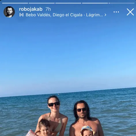 Robo a Anička Jakabovci s deťmi na dovolenke