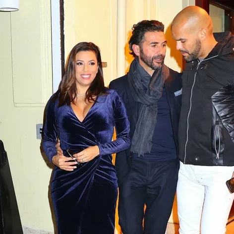 Eva Longoria s manželom na večeri. 