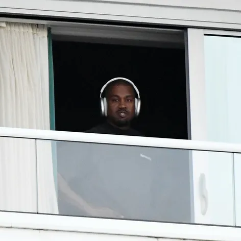 Ye