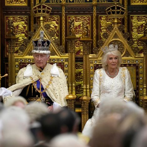 Kráľ Karol III. prejavom prvýkrát otvoril zasadnutie parlamentu