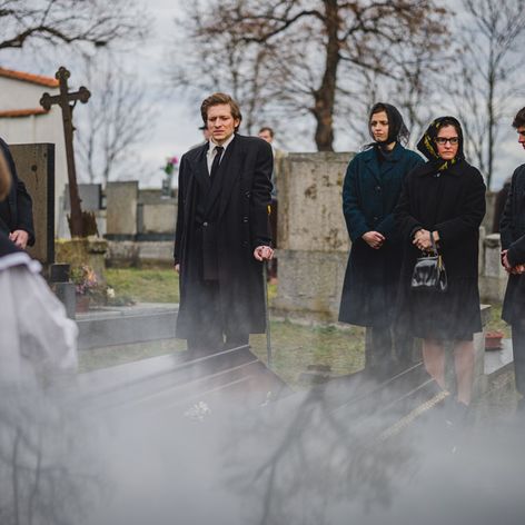 Fotografie zo záverečnej epizódy minisérie Studňa