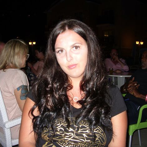 Amy Gallagher pred premenou