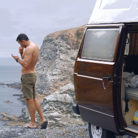 Adam sa v seriáli vyparil do cudziny.