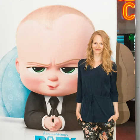 Herečka Eva Sakálová, Baby šéf premiéra